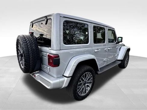 Used 2024 Jeep Wrangler High Altitude AWD/4WD image 7