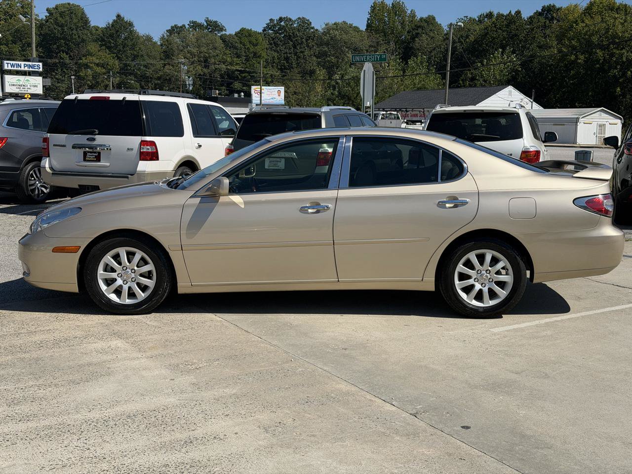Used 2004 Lexus ES 330 FWD image 9