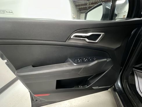 Used 2023 Kia Sportage LX AWD/4WD image 20
