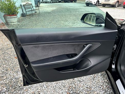 Used 2018 Tesla Model 3 Long Range image 12