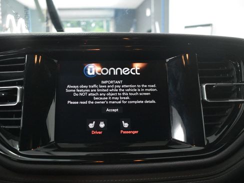 Used 2023 Dodge Durango SXT RWD image 16