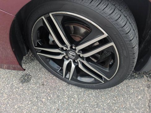 Used 2017 Honda Accord Sport image 7