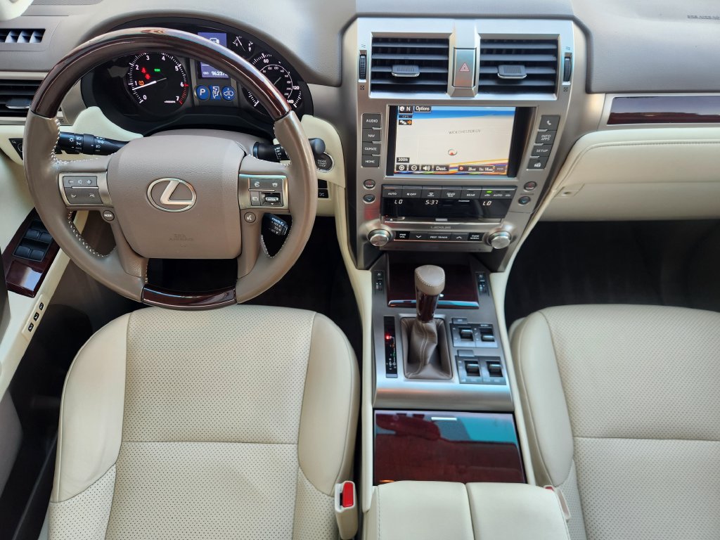Used 2015 Lexus GX 460 Luxury AWD/4WD image 27