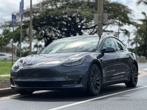 Used 2021 Tesla Model 3 Performance image 1