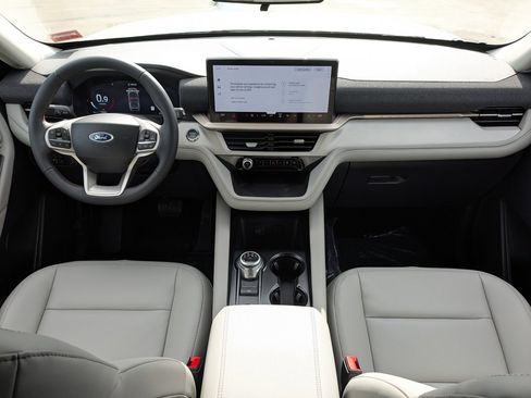 New 2026 Ford Explorer Active image 18