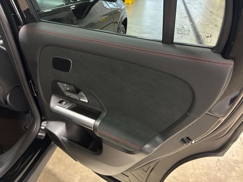 Used 2025 Mercedes-Benz GLA 250 4MATIC image 20