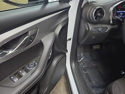 Used 2025 Chevrolet Blazer LT w/ Midnight/Sport Edition image 27