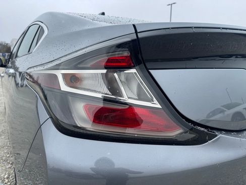 Used 2018 Chevrolet Volt Premier w/ Driver Confidence Package image 13