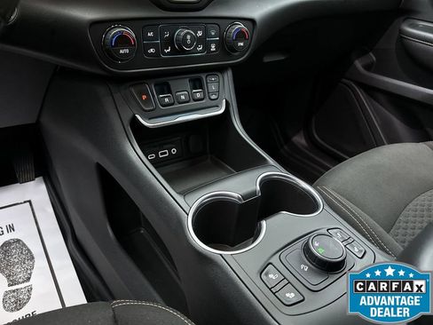 Used 2019 GMC Terrain SLE w/ Driver Convenience Package image 23