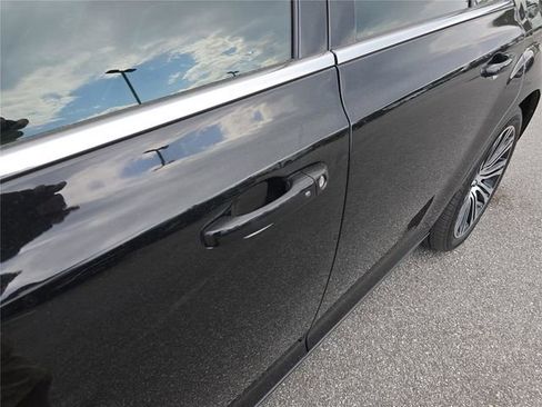 Used 2014 Chrysler 300 S w/ Luxury Group RWD image 13