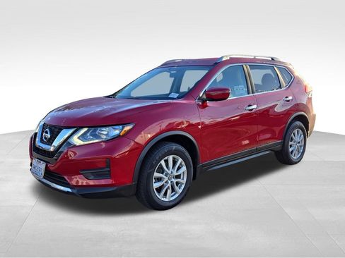Used 2017 Nissan Rogue SV image 1