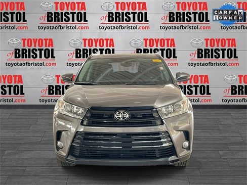 Used 2017 Toyota Highlander SE image 9