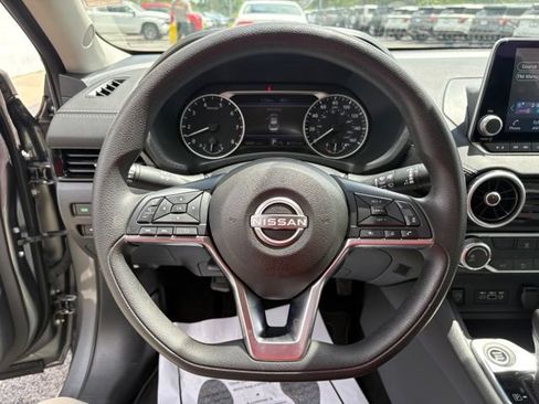 Used 2025 Nissan Sentra SV FWD image 15