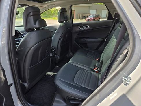 Used 2025 Kia Sportage SX FWD image 13