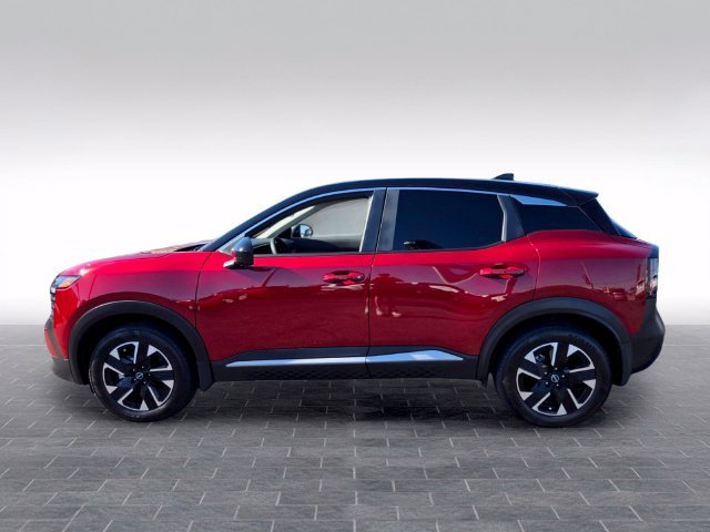 Used 2025 Nissan Kicks SV AWD/4WD image 4