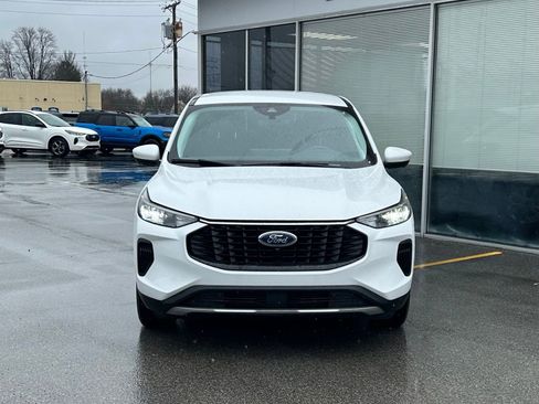 Used 2023 Ford Escape Active w/ Tech Pack #2 AWD/4WD image 2