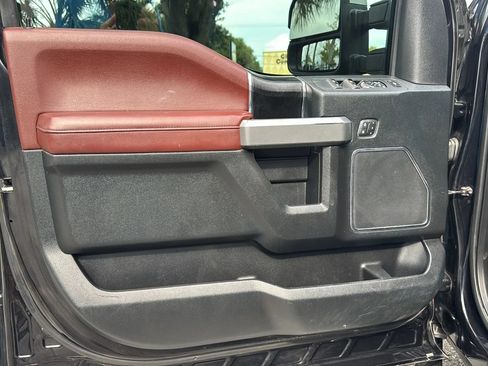 Used 2019 Ford F250 Platinum AWD/4WD image 22