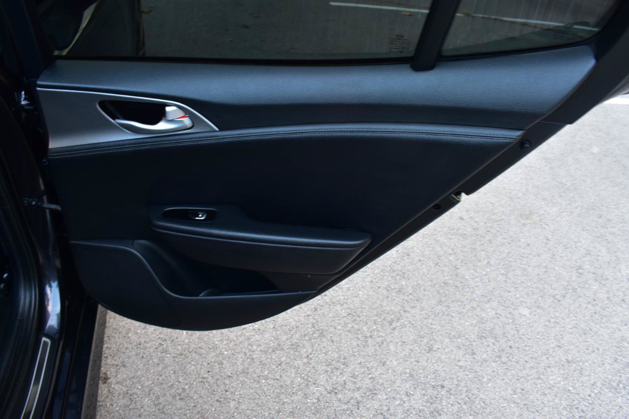 Used 2019 Kia Stinger GT RWD image 30