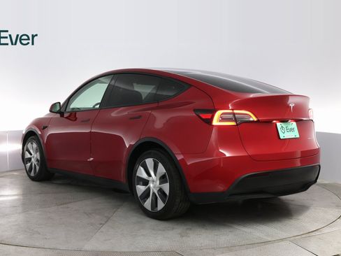 Used 2021 Tesla Model Y Long Range image 14