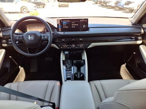 Used 2023 Honda Accord EX-L image 2
