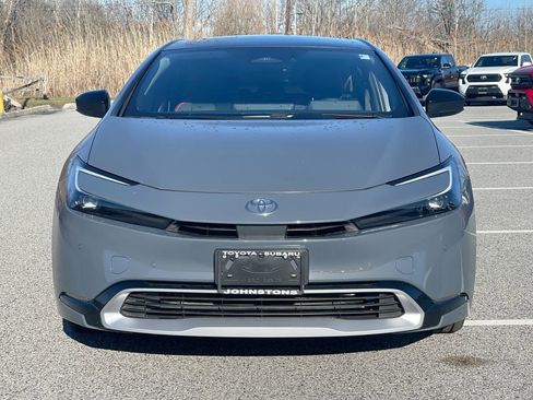 Used 2024 Toyota Prius Prime Premium FWD image 12