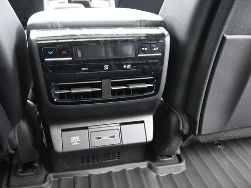 Used 2024 Acura MDX FWD w/ Technology Package image 16