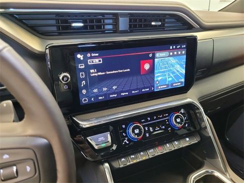 Used 2023 GMC Sierra 1500 Denali w/ Technology Package image 21
