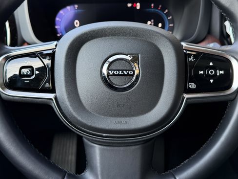 Used 2024 Volvo XC60 B5 Plus image 20