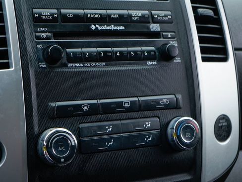 Used 2012 Nissan Xterra PRO-4X w/ Pro-4x Leather Pkg AWD/4WD image 27