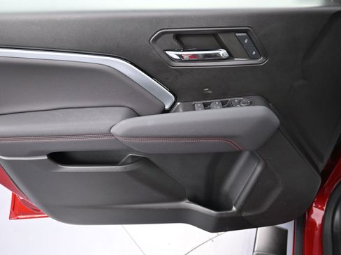 Used 2024 Chevrolet Colorado Z71 w/ Z71 Convenience Package 2 image 26