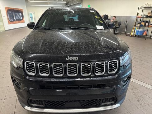 Used 2025 Jeep Compass Limited AWD/4WD image 8