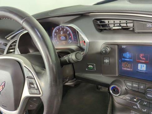 Used 2014 Chevrolet Corvette Base image 24
