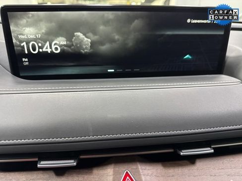 Used 2024 Genesis G80 image 18