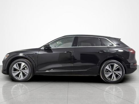 Used 2024 Audi Q8 e-tron Premium Plus w/ Premium Plus Package AWD/4WD image 2