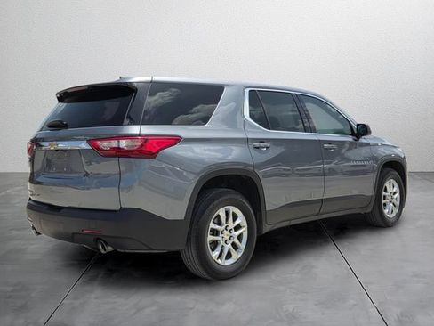 Used 2021 Chevrolet Traverse LS FWD image 4