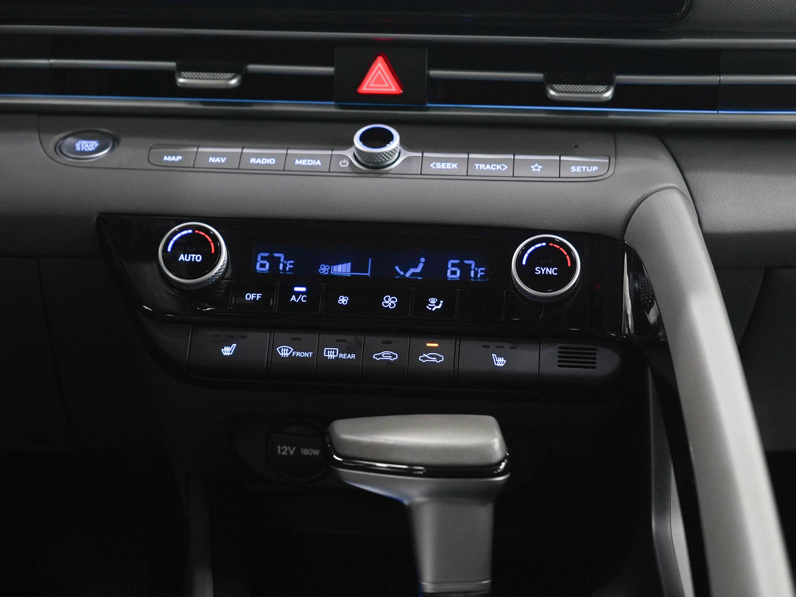 Used 2025 Hyundai Elantra SEL FWD image 17