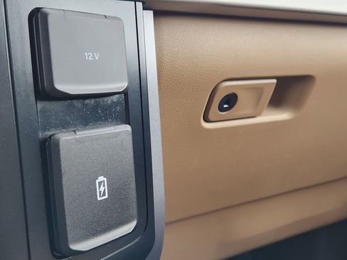 Used 2023 Ford F150 XLT image 27