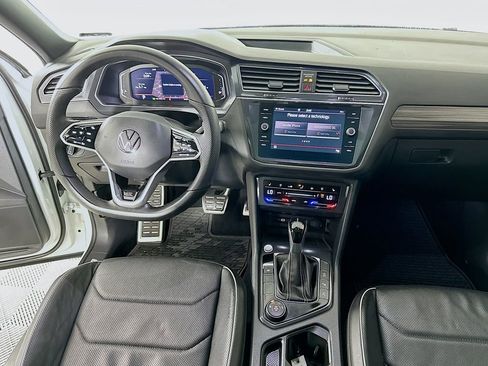 Used 2022 Volkswagen Tiguan SEL R-Line image 19