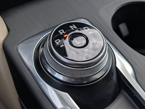 Certified 2021 Ford Escape Titanium image 34