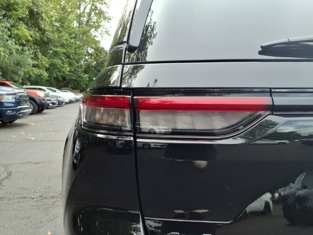 Certified 2023 Jeep Grand Cherokee Laredo X AWD/4WD image 25