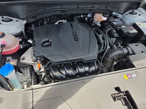 Used 2024 Kia Sorento S FWD image 18