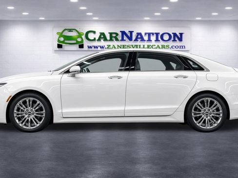 Used 2014 Lincoln MKZ FWD image 3