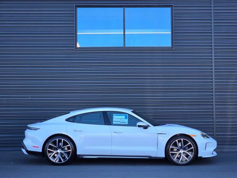 New 2026 Porsche Taycan image 8