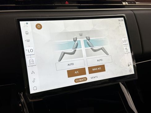 New 2026 Land Rover Range Rover Sport Dynamic SE image 15