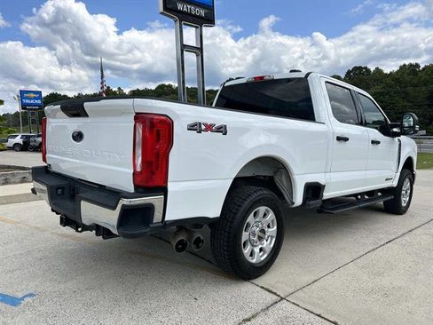 Used 2024 Ford F250 XLT image 4