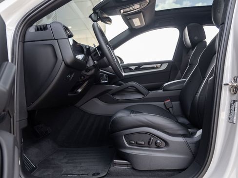 New 2026 Porsche Cayenne Coupe image 26