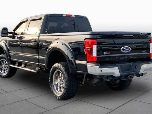 Used 2017 Ford F250 Lariat w/ Lariat Ultimate Package AWD/4WD image 11
