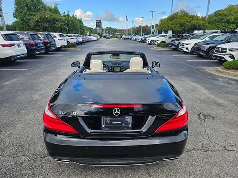 Used 2013 Mercedes-Benz SL 550 image 15