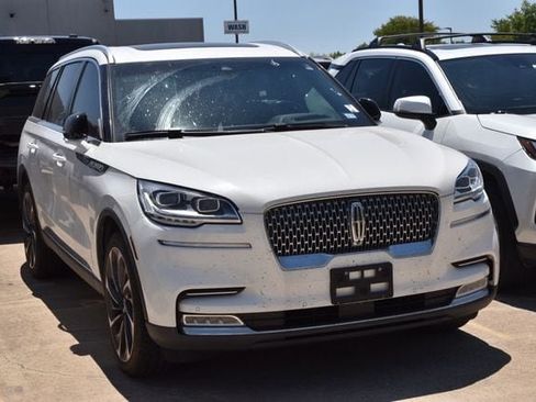 Used 2020 Lincoln Aviator Reserve w/ Equipment Group 202A AWD/4WD image 4