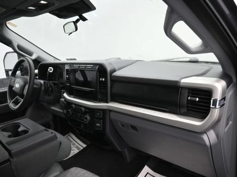 Used 2024 Ford F350 XLT AWD/4WD image 8